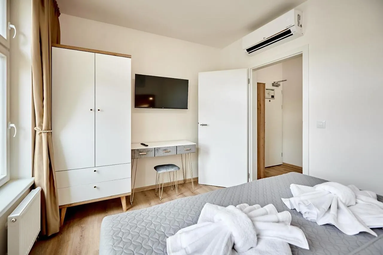 Residence 44 Prague 4*,